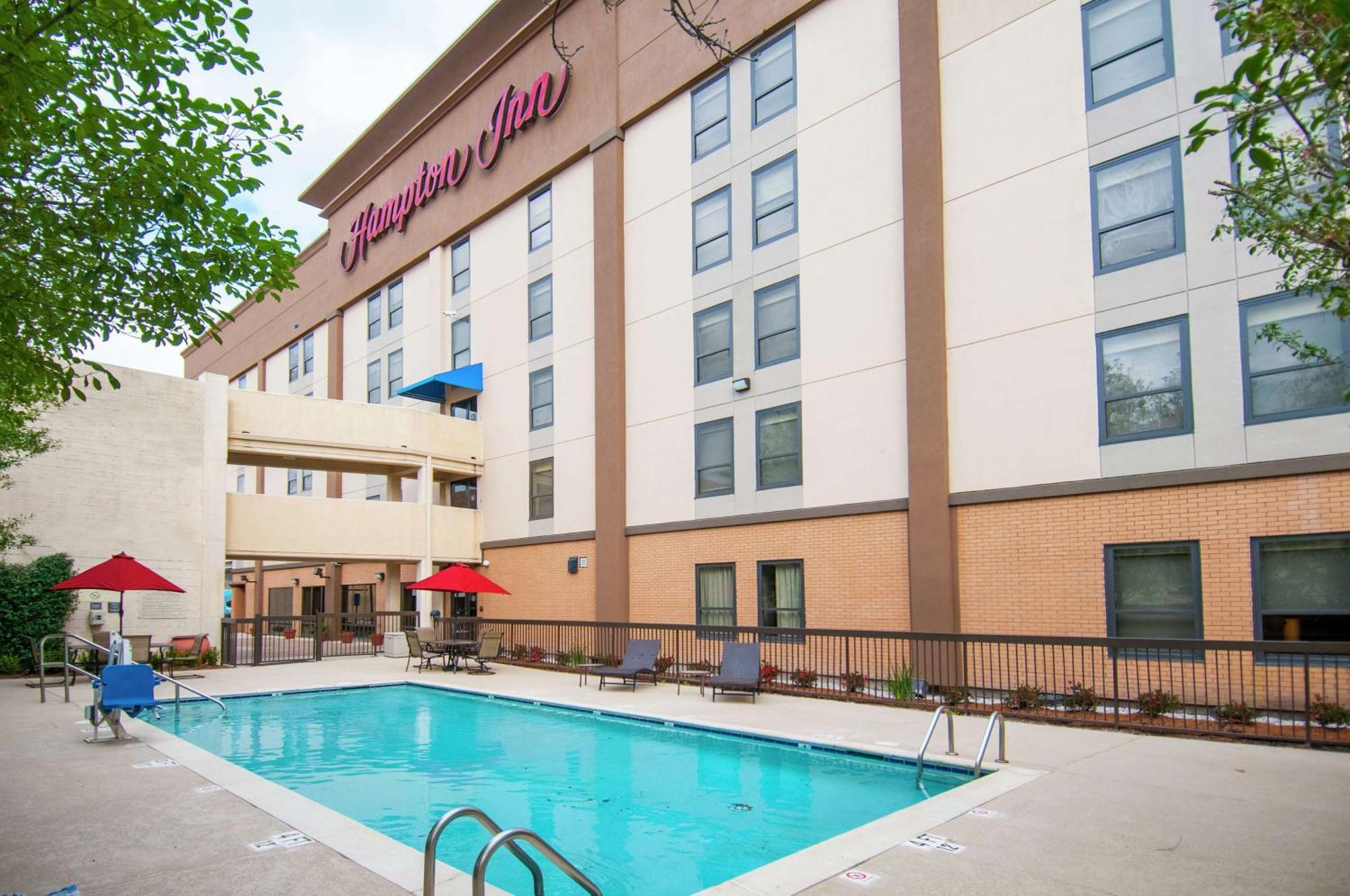 Hampton Inn Metairie Exterior photo